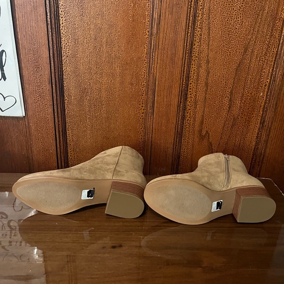 Brand New Lane Bryant Taupe Suede Ankle Boot (Brand New) - Picture 11 of 16